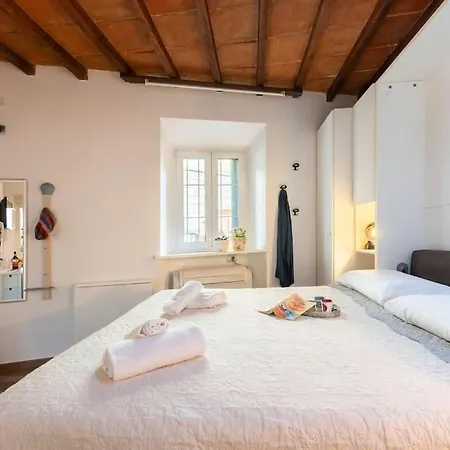 アパート Keys Of Italy - Erta Canina 36 - In S-niccolo For 1 Or 2 Guests フィレンツェ